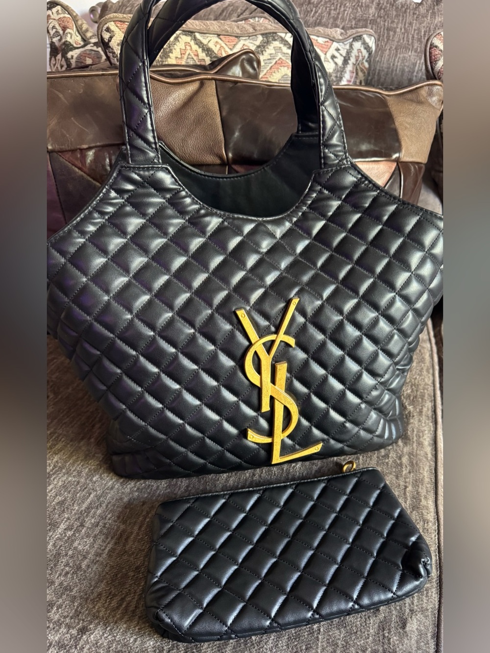 🍹🍹🍹BNWOT‼️HUGE QUILT FASHION TOTE‼️